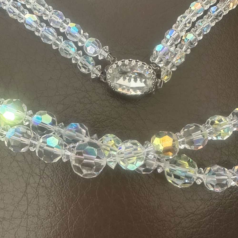 Magical Vintage Elegant Crystal Beaded Necklace - Picture 3 of 3